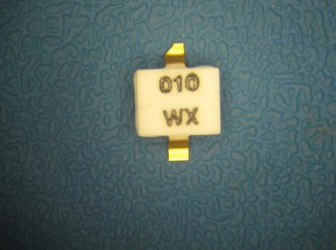 超寬帶射頻晶體管驅動放大器AM010WX-BI-R